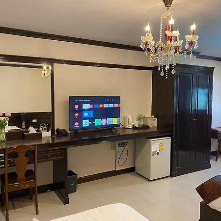 Romena Grand Hotel Chiang Mai Bagian luar foto