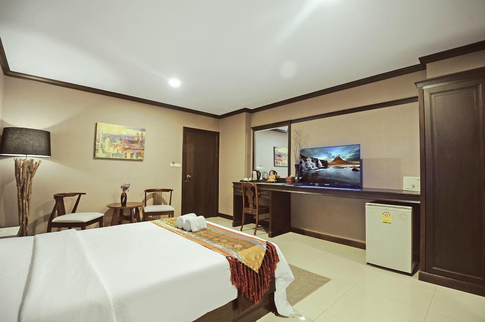 Romena Grand Hotel Chiang Mai Bagian luar foto