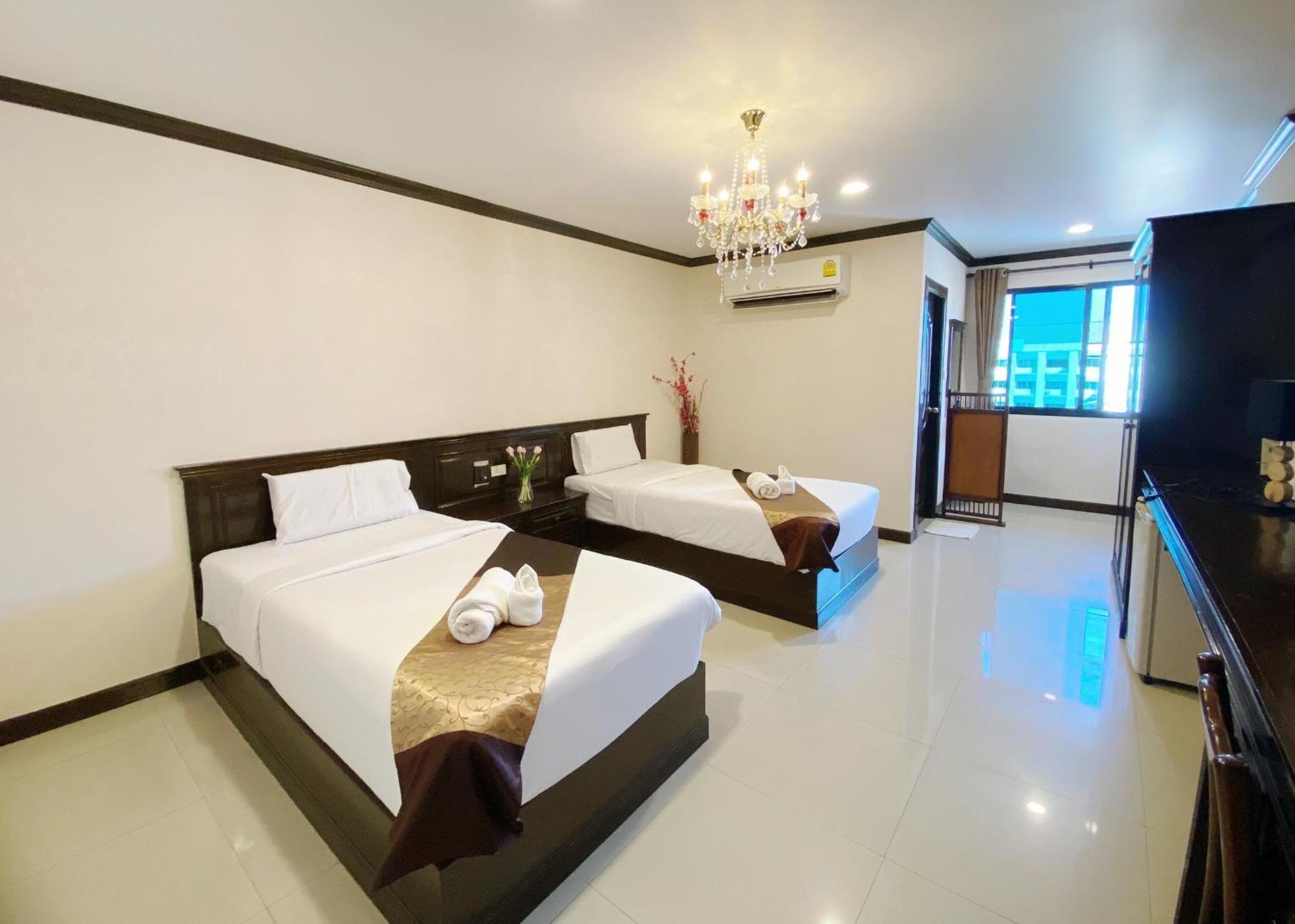 Romena Grand Hotel Chiang Mai Bagian luar foto