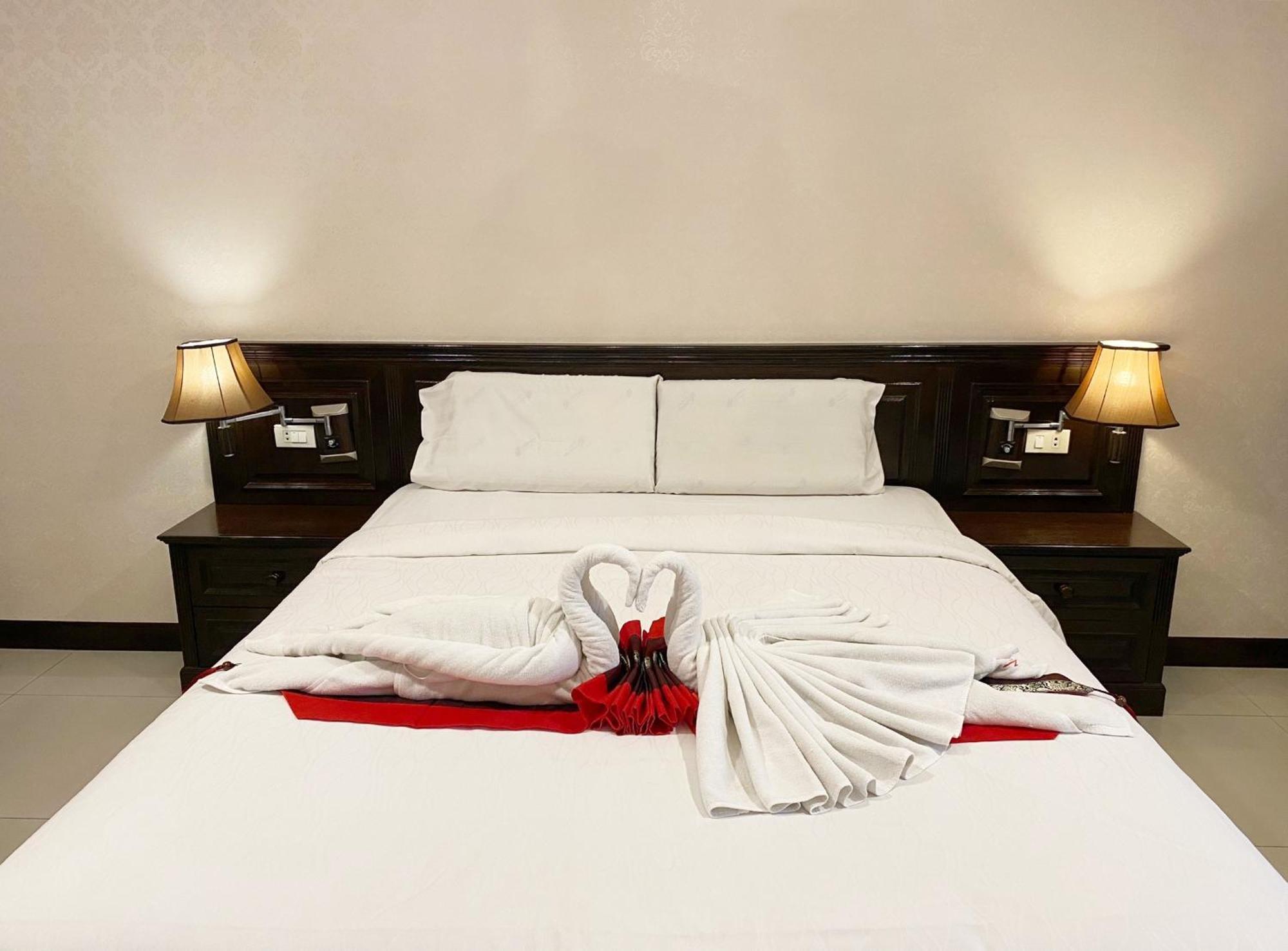 Romena Grand Hotel Chiang Mai Bagian luar foto