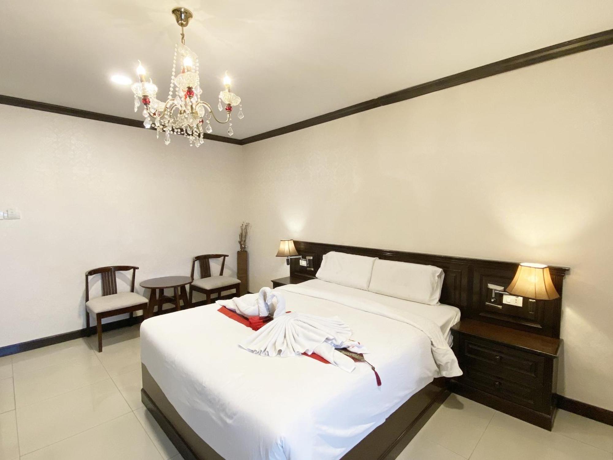 Romena Grand Hotel Chiang Mai Bagian luar foto